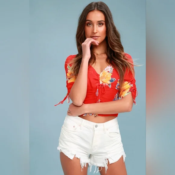 NWT FREE PEOPLE Loving Good Vibrations White Distressed Denim Shorts